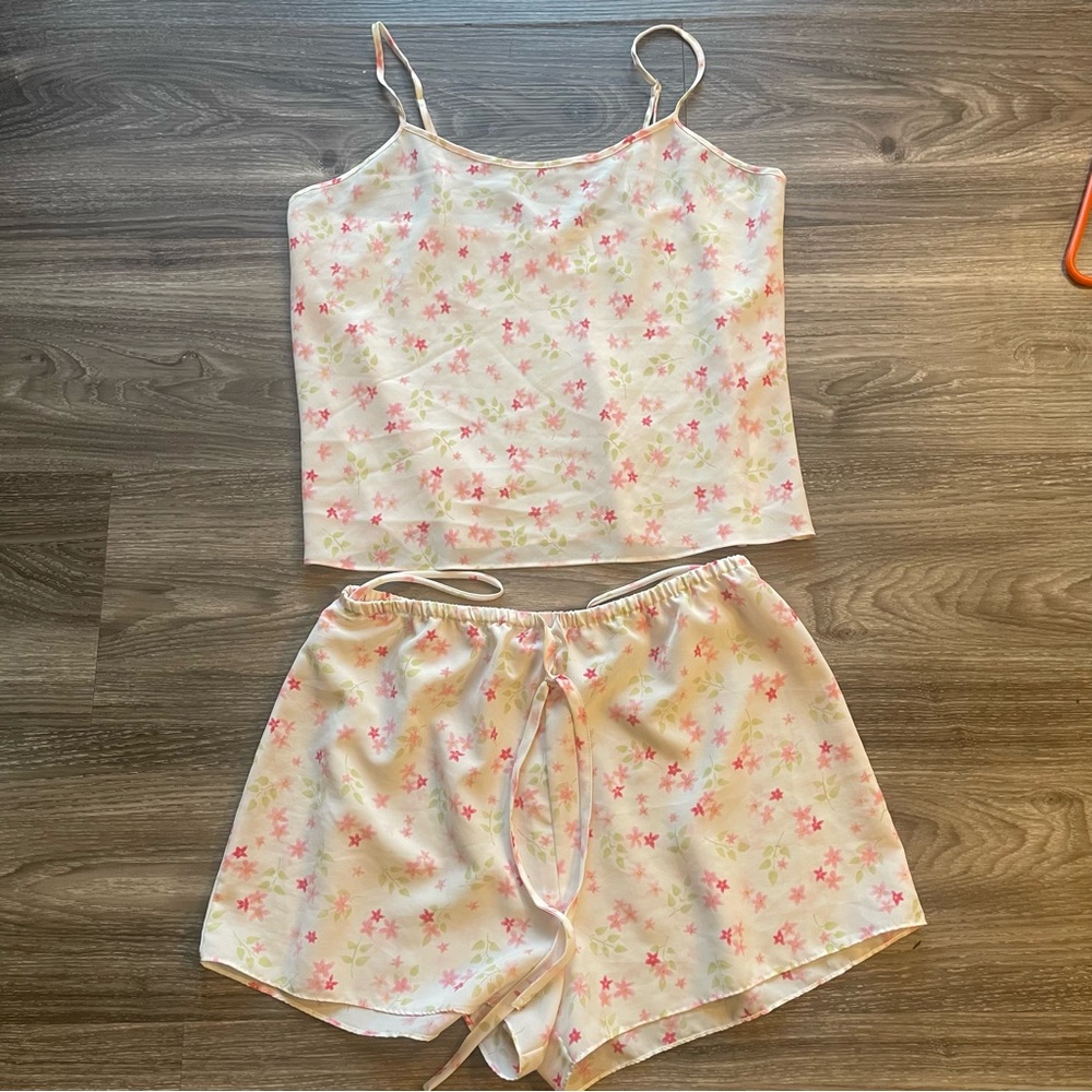Women’s Secret Treasures Pink and White Pajama Set with Floral Design Size Large
